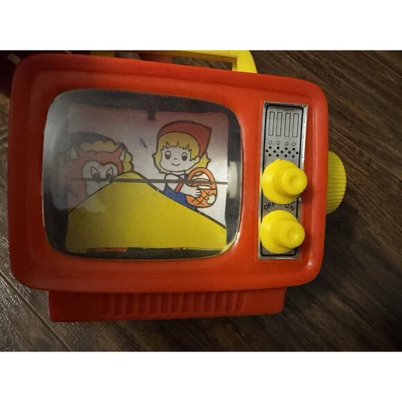 Vintage EMSON Wind Up Color TV 1977 Red Riding Hood - Picture 7 of 8